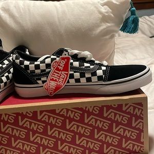 Vans shoes youth size 6